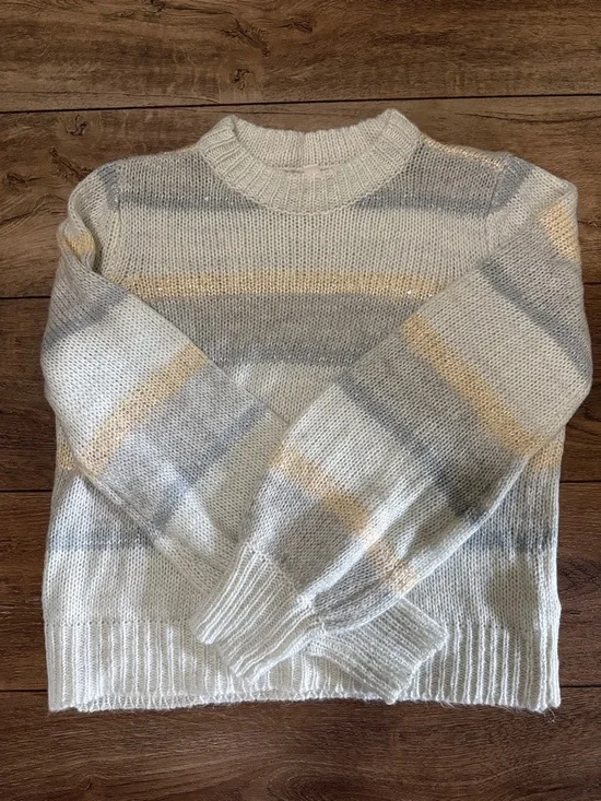 LC Lauren Conrad Soft Knit Sweater in Cream & Pale Gray - Picture 1 of 5